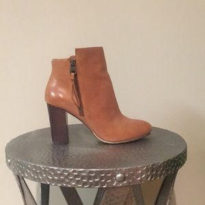 Elliott Lucca Daniella Booties